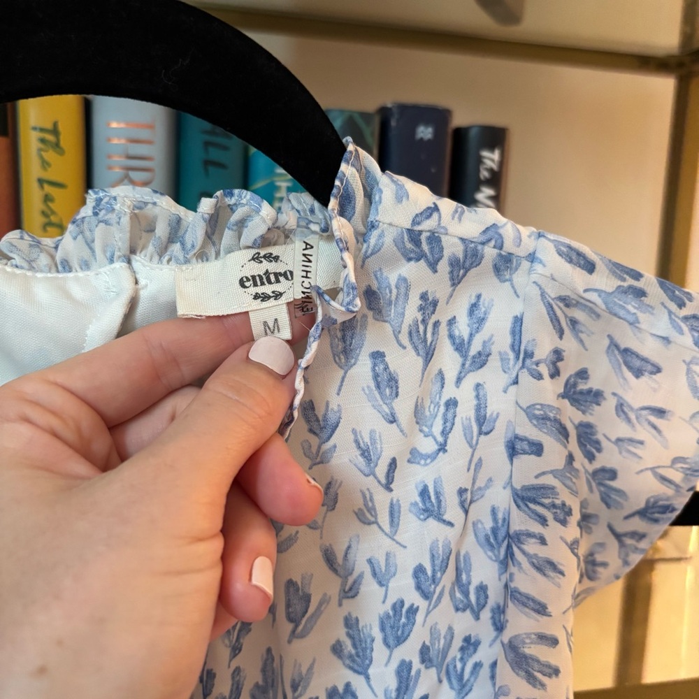 Entro Ruffle Floral Open Back Top - Picture 4 of 4